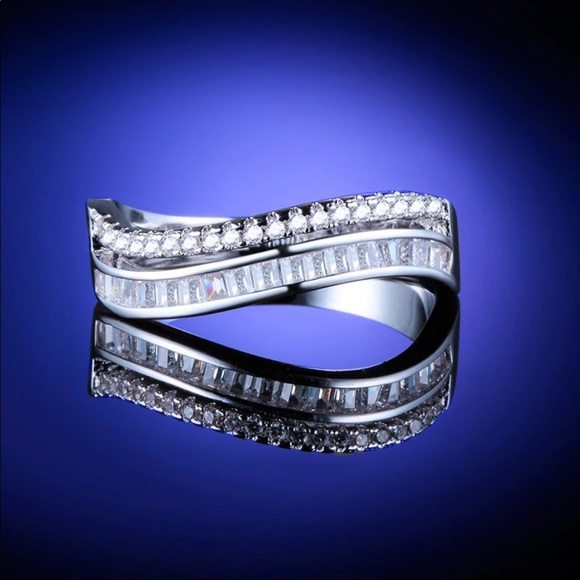 *NEW*925 Silver Wave Bridal Wedding Diamond Ring - Picture 2 of 6